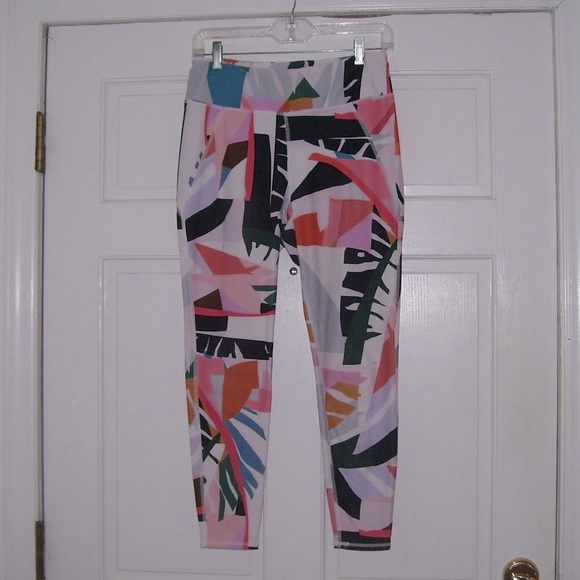 Betsey Johnson Pants - BETSEY JOHNSON Performance Colorful Abstract Yoga Leggings